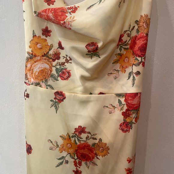 NWOT WeWoreWhat Tie Back Cowl NeckSatin Slip Dress in Yellow Floral in  Small - Picture 6 of 7